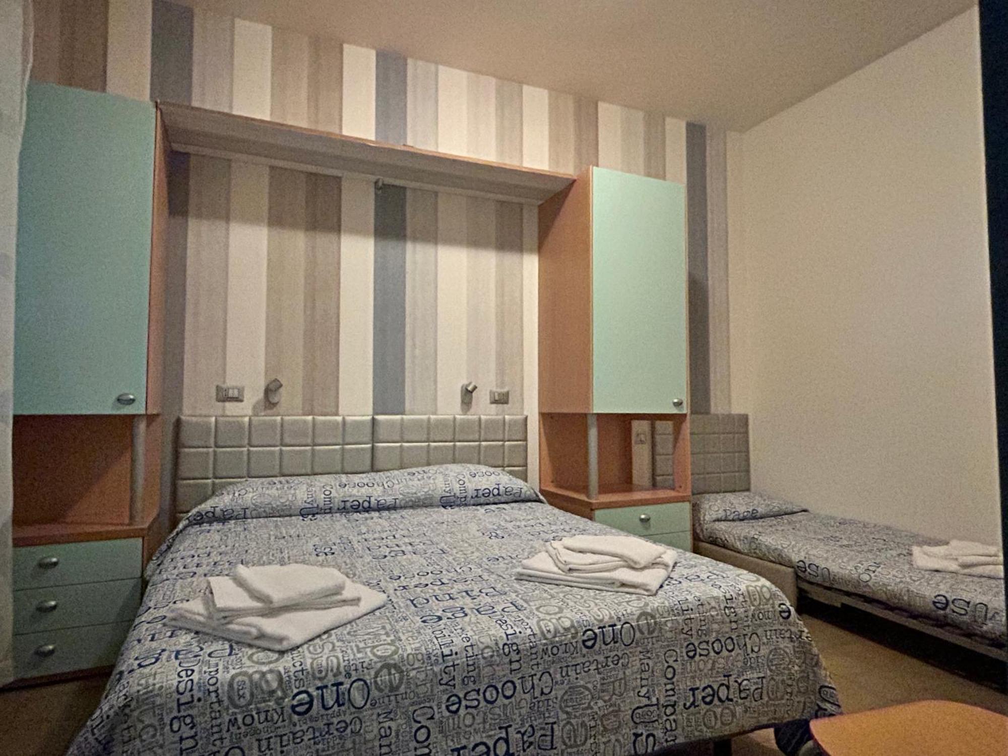 Hotel Etna - Nuova Gestione Romagnola All-Inclusive Spiaggia Parcheggio Riccione Quarto foto
