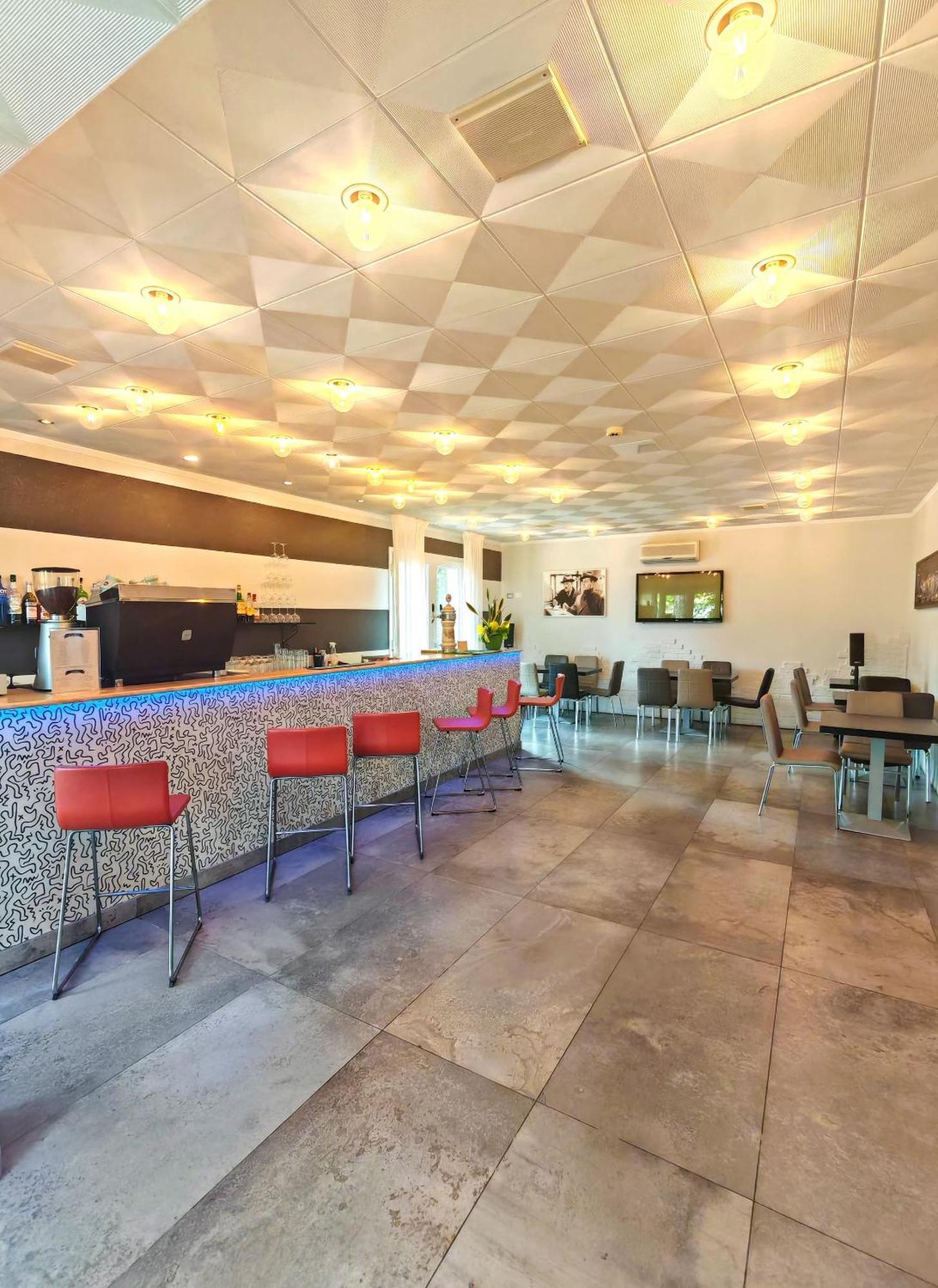 Hotel Etna - Nuova Gestione Romagnola All-Inclusive Spiaggia Parcheggio Riccione Exterior foto